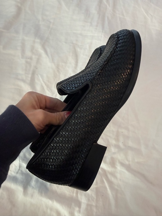 Vince Naomi Black Woven Leather Slip-On Loafers NWOT 0751